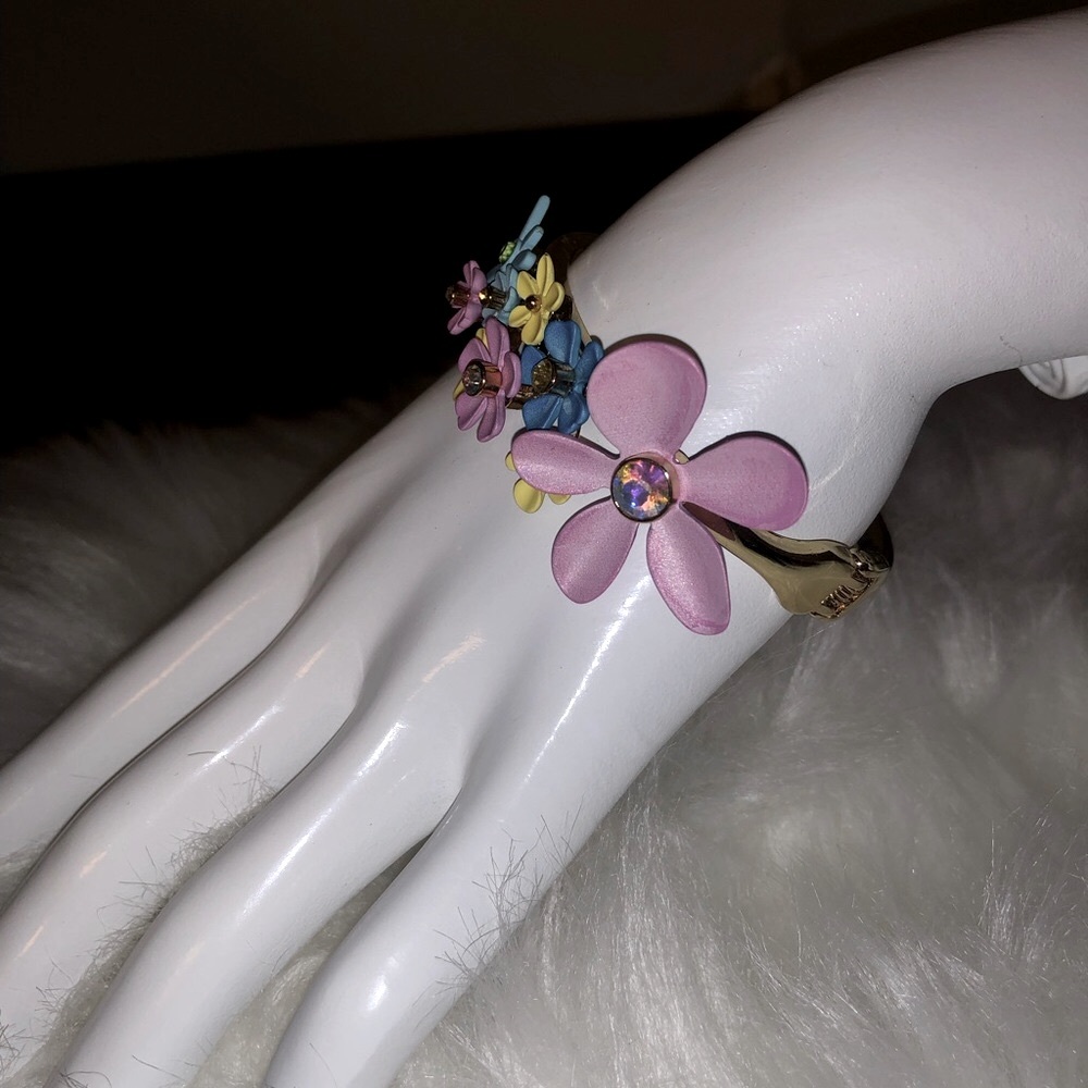 Betsy Johnson bangle bracelet